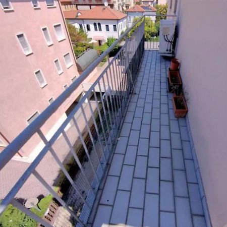 简约单人房间simple Single Room Местре Экстерьер фото